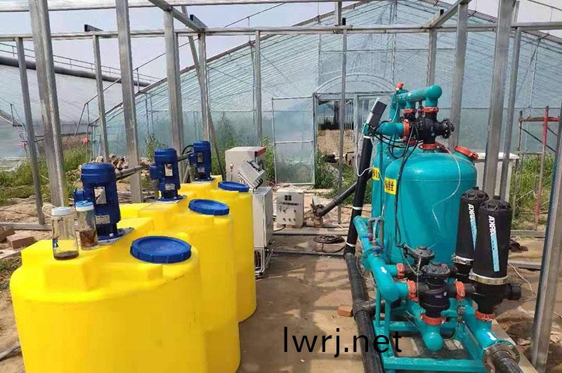 水(shui)肥一(yi)體化設備 水肥(fei)一體(ti)化設(she)備(bei)