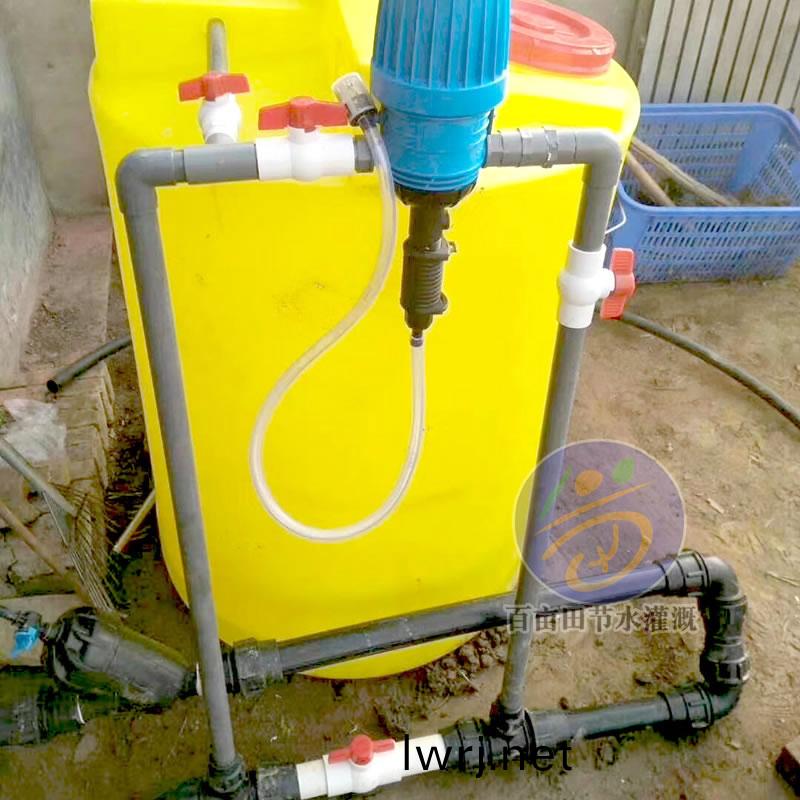 比(bi)例(li)施肥器