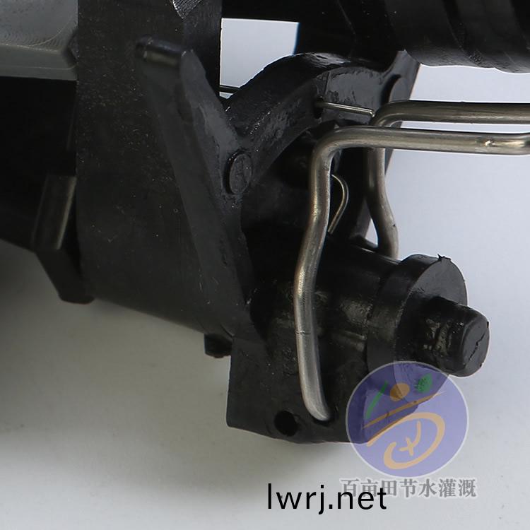 塑(su)料(liao)搖臂(bi)可(ke)調噴頭(tou)